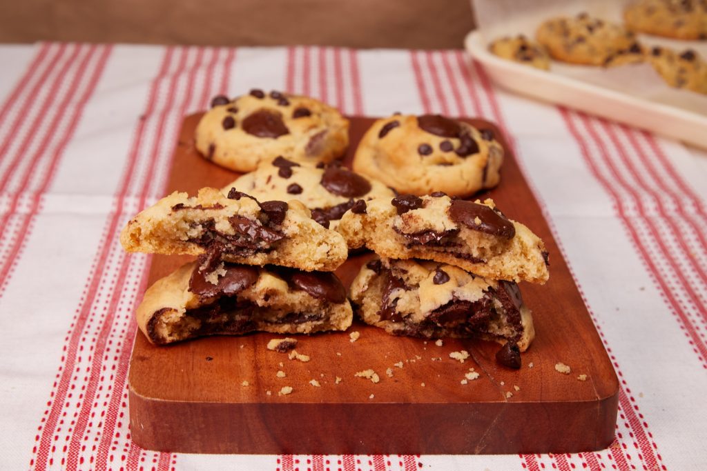 Thick And Moist Chocolate Chip Cookies